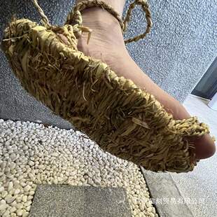 ���ֹ���Ь��ʿŮ������y�t܊������Ȼ�ٲݾ�����Ь�͹����e��Ь