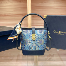 ���\�{ɫˮͰ������ʽ���L2026�¿�͹�С����������μ�б���Ů