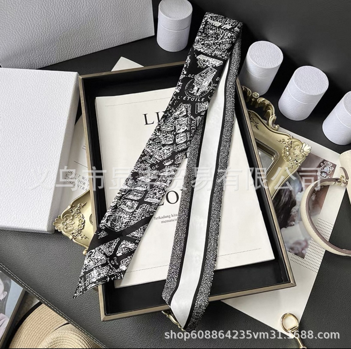 D paris map black
