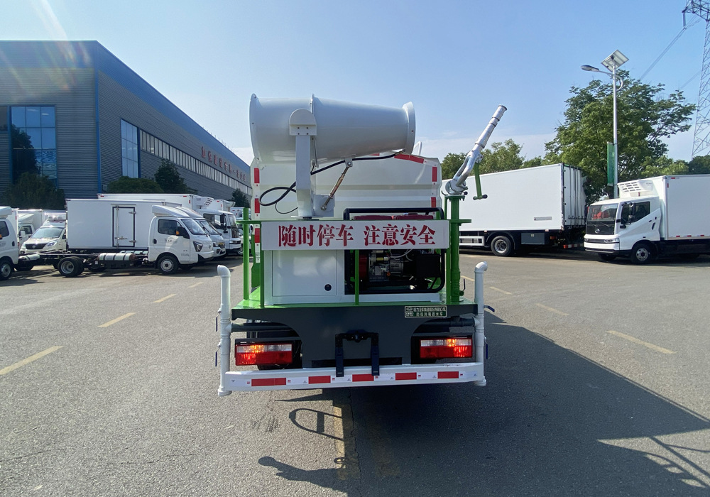 What is the price of the new Dongfeng 7-ton blue license plate fog cannon vehicle, Hubei Chengli brand Dolica 7-cubic-meter dust suppression vehicle?