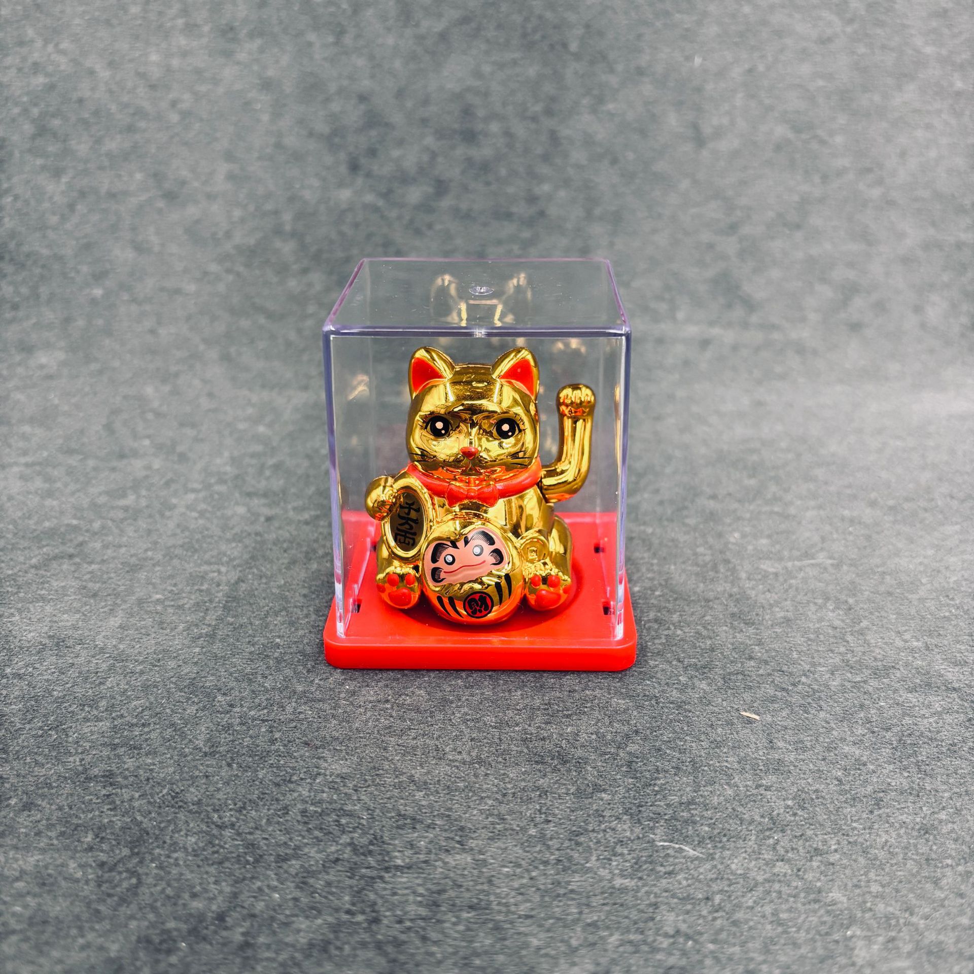 Gato de la suerte solar pequeño gato de la mano de la energía de la luz gato mini gato interior del coche regalo de la oficina decoración de apertura