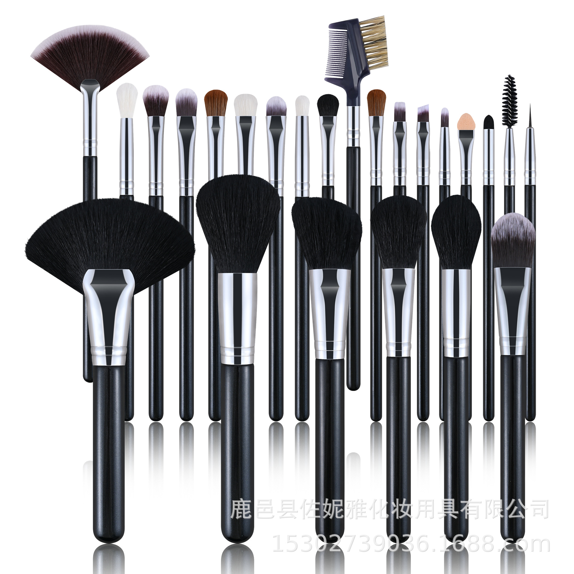 Fábrica en stock 24 pinceles de maquillaje color madera maquillaje traje negro maquillaje escuela herramientas de belleza al por mayor