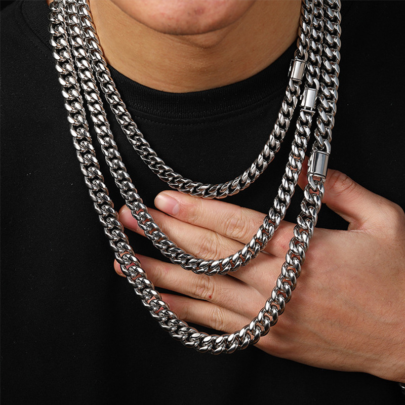 chain necklace, men's titanium steel high-end jewelry, women's flip button lock bone Cuban chain, coarse style_voghion.com
