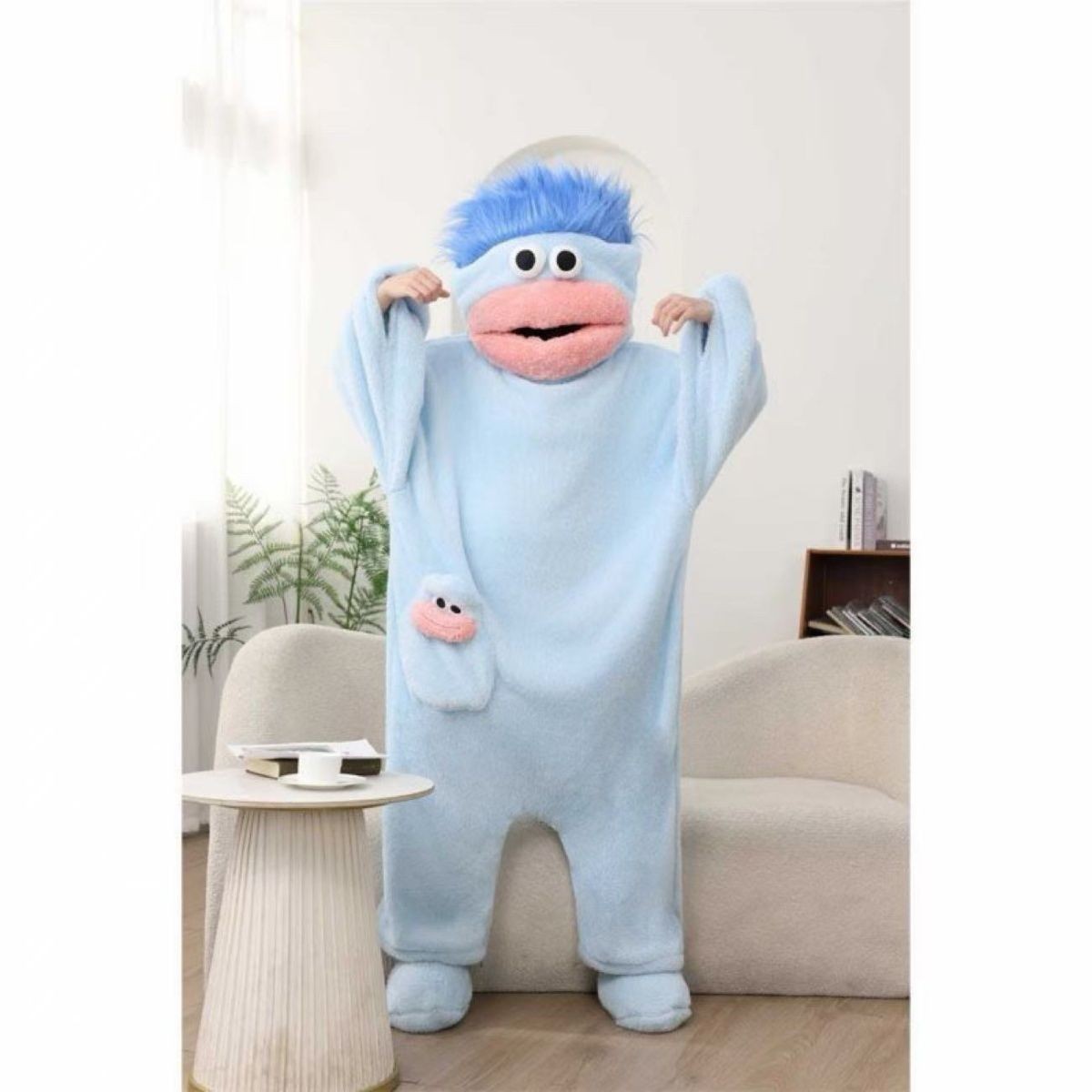 파란색 큰 입 괴물