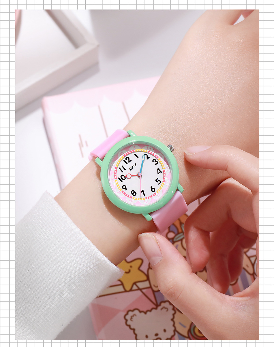 Des Sports Couleur Unie Boucle En Fer À Cheval Quartz Enfants Montres display picture 1