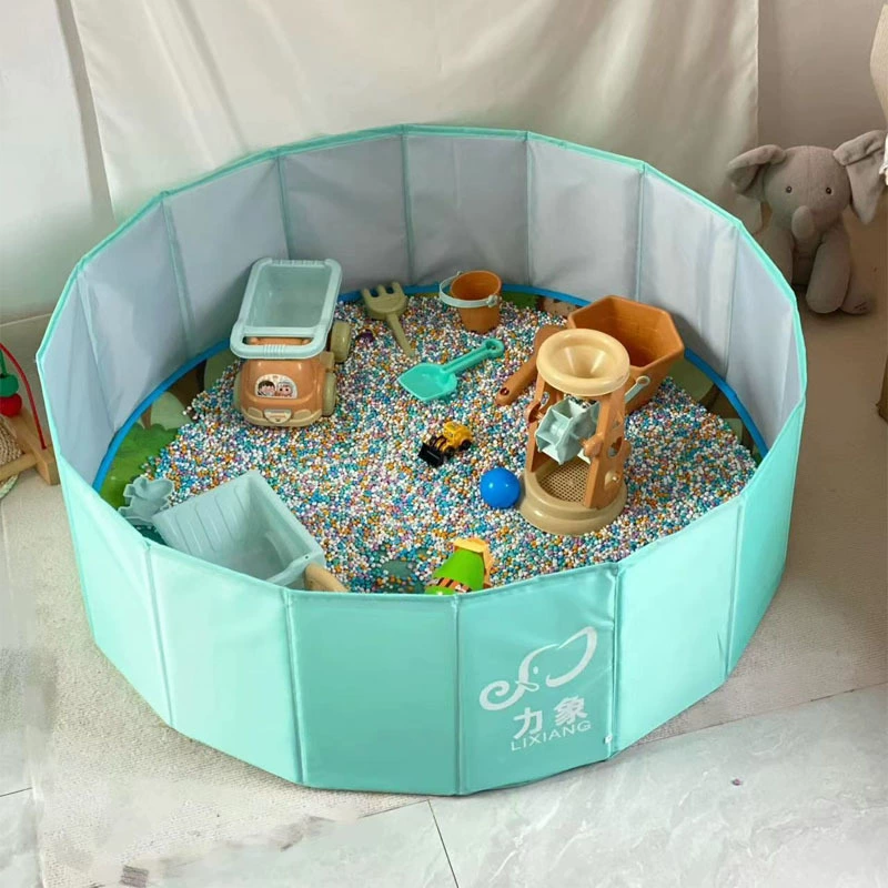 Дети играют в песочный набор песочный бассейн семейный бассейн игрушка мальчик песок балкон забор складной кассия имитация фарфорового песка