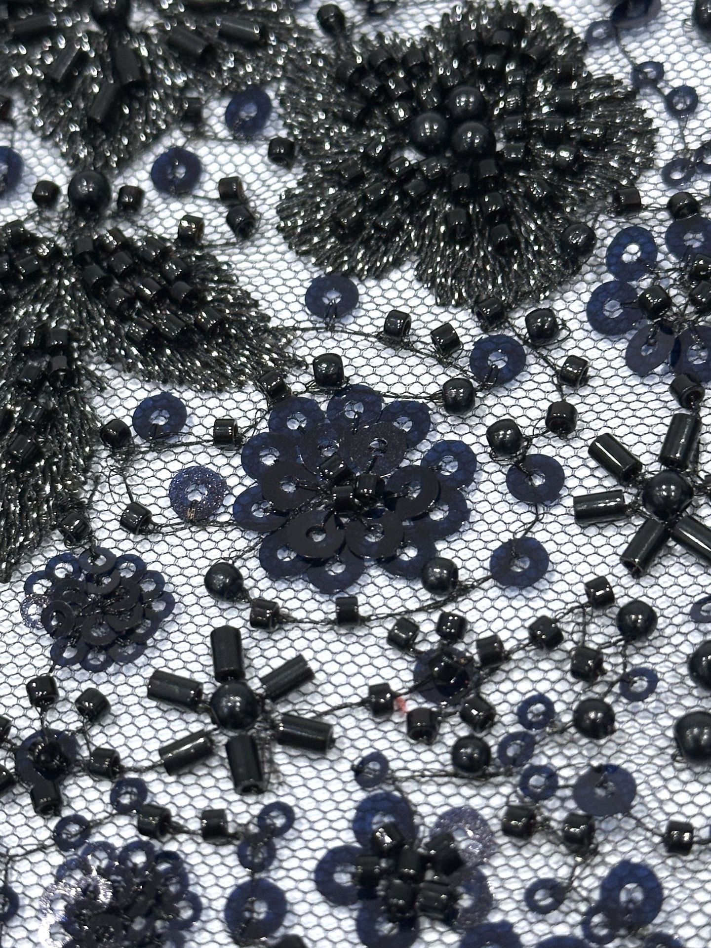 Fabricante nuevo tubo de perlas de industria pesada bordado red rayas flor de ciruela de moda ligera vestido de boda de lujo tela de mujer