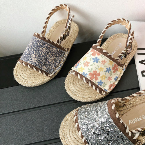 Korean style girls summer sandals wholesale comfortable princess shoes 2024 new style Velcro soft sole open toe beach shoes