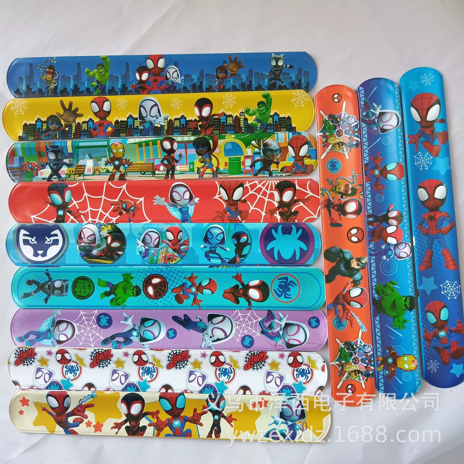 Строго отобранный Amazon Spider-Man Mario Pikachu Sonic Kitty Star Wars Skip Circle
