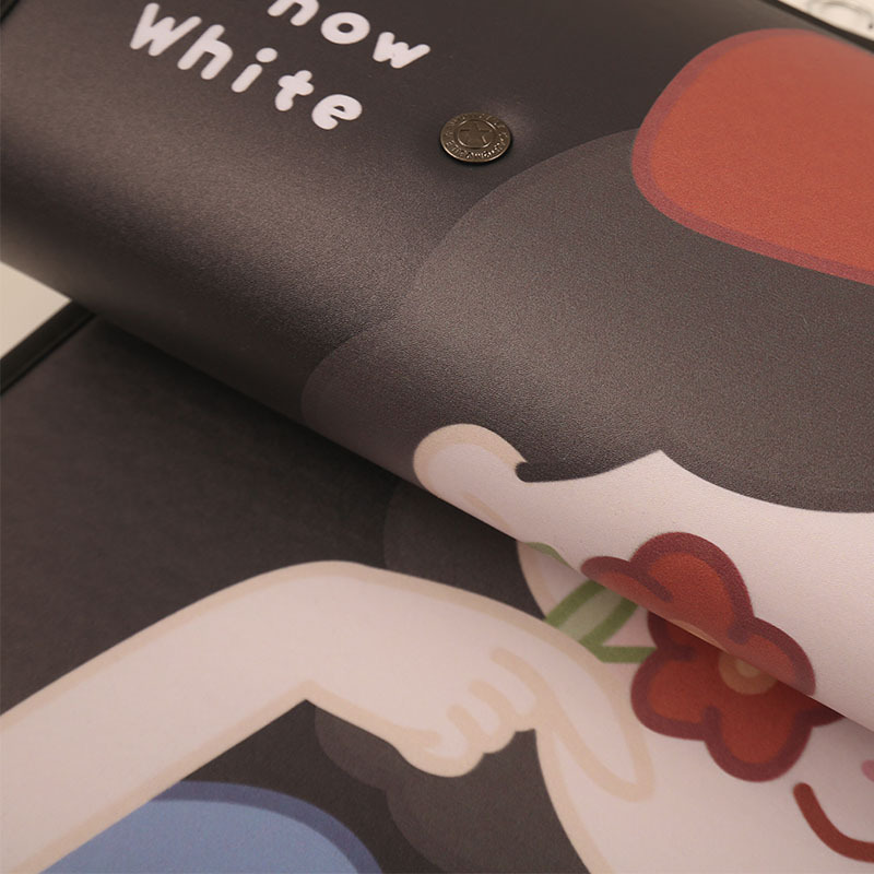 Snow White Anti-Kick Pad Car Seat Back Cute Car Seat Back Protection Pad Leather Stain-Resistant Car Anti-Kick Pad