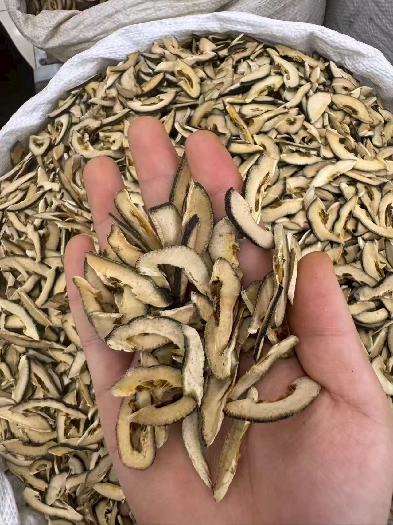 Zhi Shi Dried Bitter Orange Fruit Immature Citrus aurantium Traditional Chinese Herb for Decoction and Culinary Use 1000g Bag quality and texture