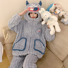 パジャマの女性のサンゴの毛が厚くて、秋の冬のアニメの保温はフランネルの家庭服のスーツを着て卸売りすることができます。