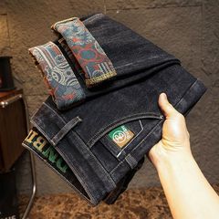 秋季牛仔裤直筒弹力新品厚款轻奢潮流耐磨抗皱易打理休闲刺绣男裤