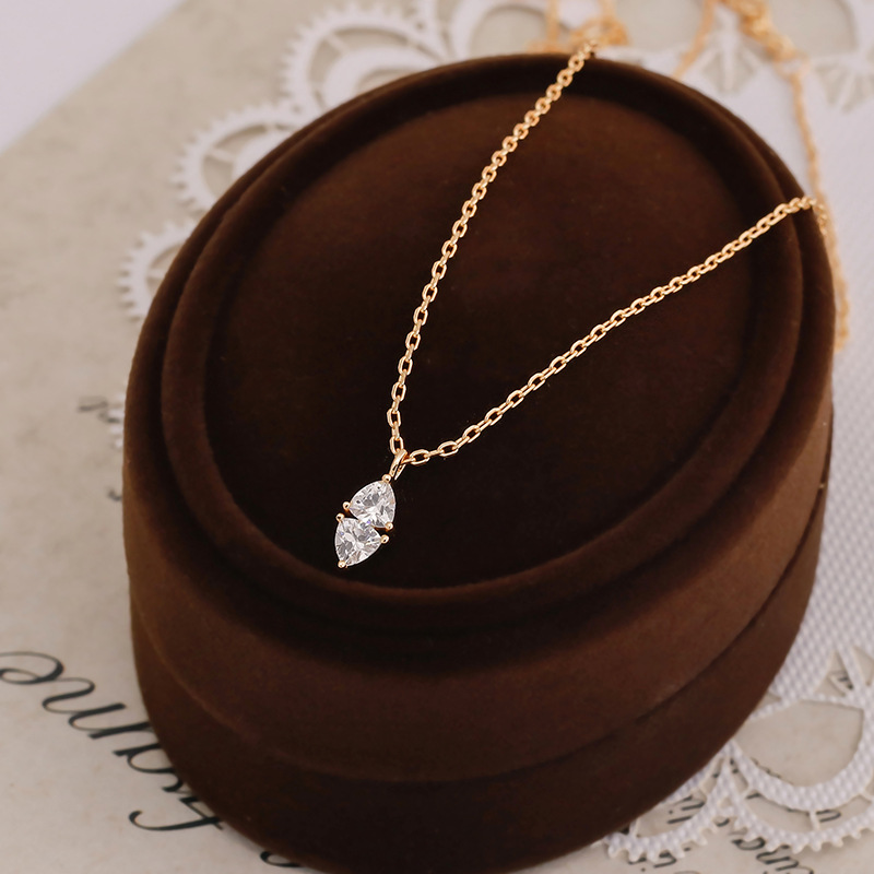 Luxury Pearl Choker Necklace With Magnetic Clasp For Women_voghion.com
