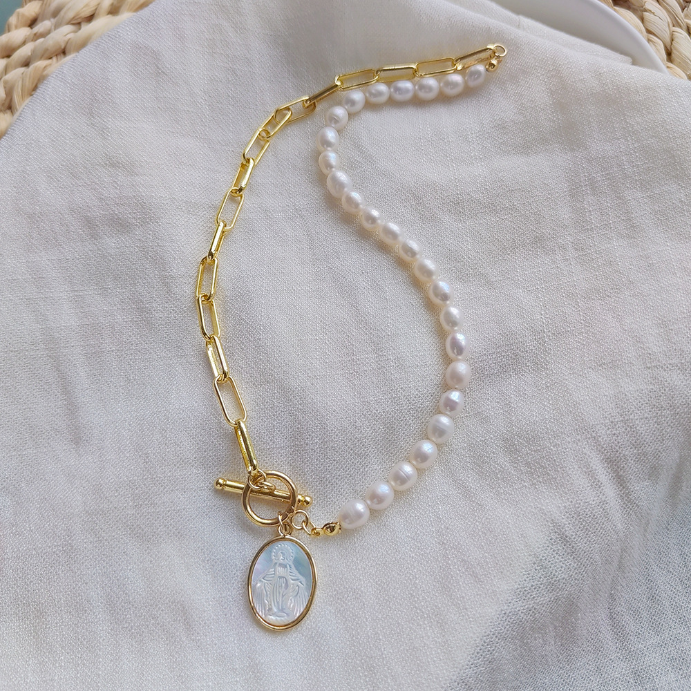 Freshwater Pearl, Shell, Copper Material Modern Style Faith Oval Freshwater Pearl Shell Copper 18k Gold Plated Pendant Necklace In Bulk