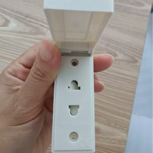 厂家直销剃须刀防水插座2孔剃须刀防水插座白色PC 长方形剃须插座