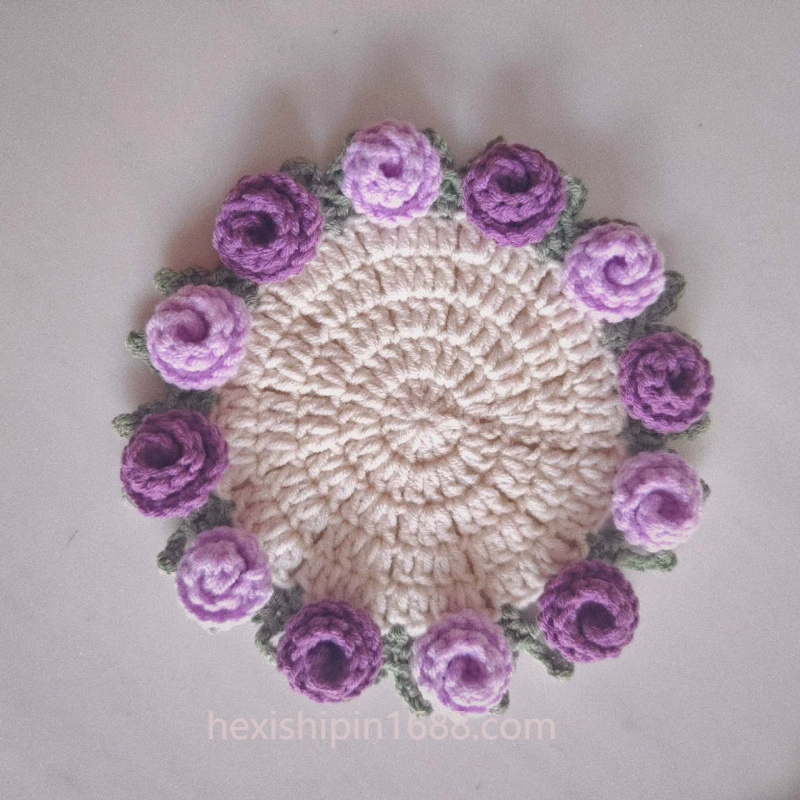 Finished handmade rose bouquet coaster yarn crochet cup into hand-held bouquet creative gift knitted flower coaster