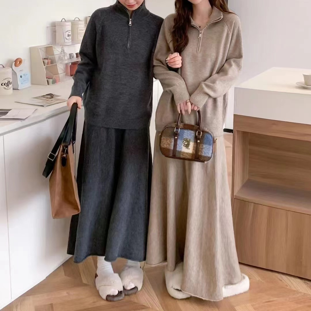 Knitted elegant fashionable set