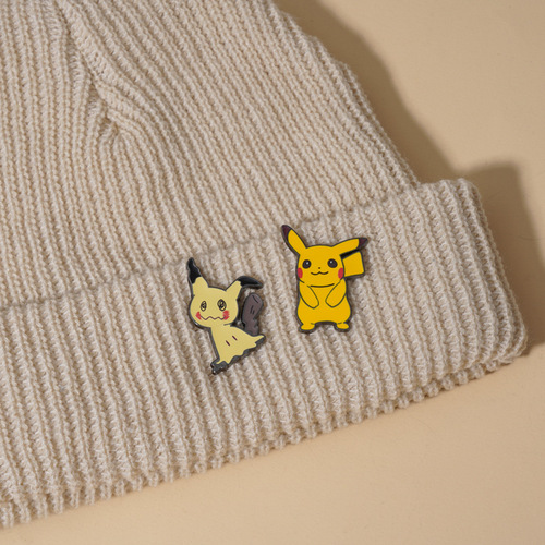 Anime two-dimensional creative pet Pikachu Elf anime brooch badge metal glue jewelry
