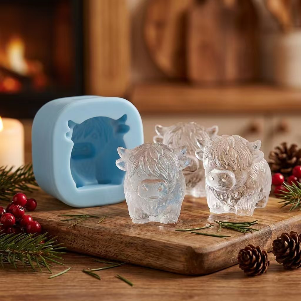 Mini Highland Cow Ice Mold 1 cavity
