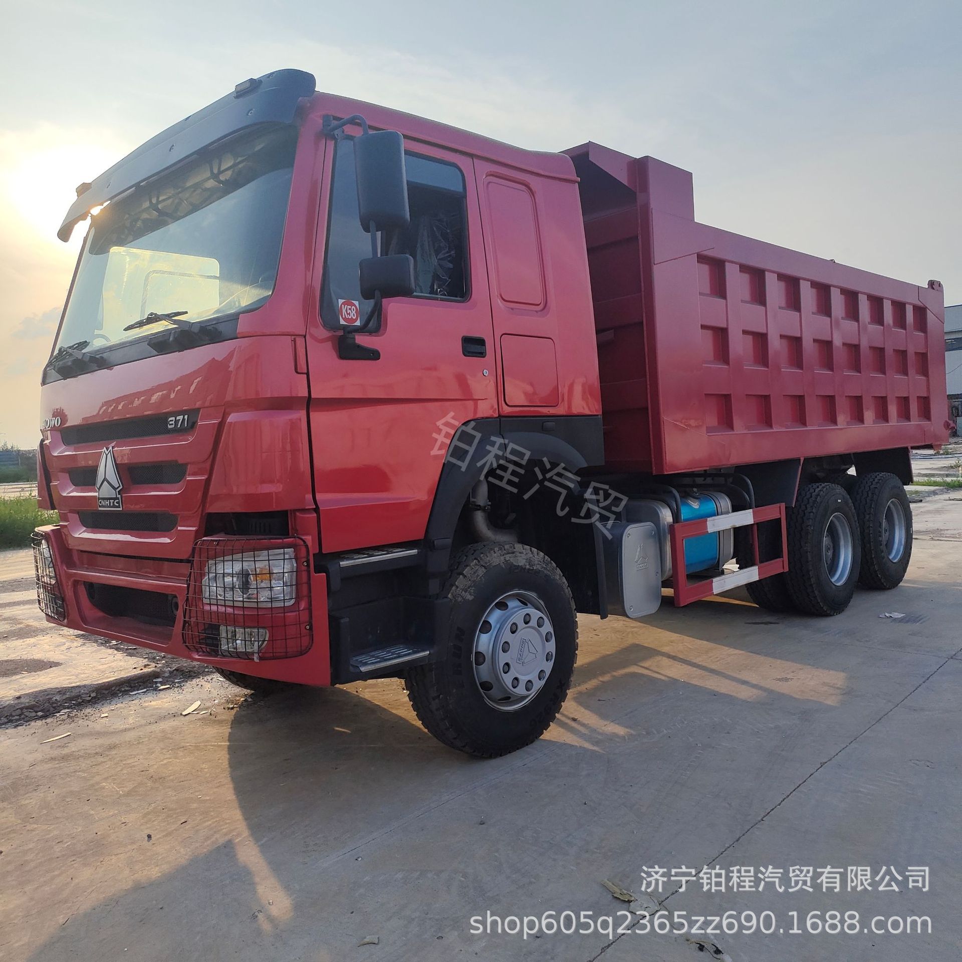 Export cross-border brand new Sinotruk Howo 6*4 dump truck, 400 horsepower, rear-tipping muck truck for mining areas