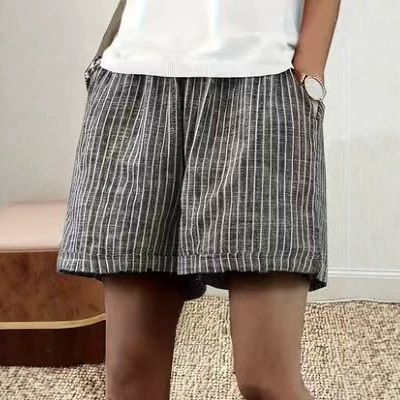 Women's Plus Size Striped Cotton and Linen Shorts, Elastic Waist Casual Shorts, Loose and Comfortable Casual Shorts with Pockets
