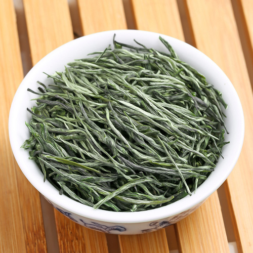 Tea Lovers Authentic Maojian Tea 2024 New Tea Spring before the Qingming Fresh Buds Loose Leaf Gift Box Green Tea Canned 500g