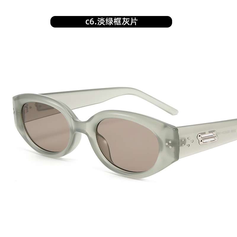 Nuevas gafas de sol Gafas de sol de ojo de gato Gafas de sol delgadas para mujer Gafas de sol anti-ultravioleta Advanced Sense Retro Black Frame