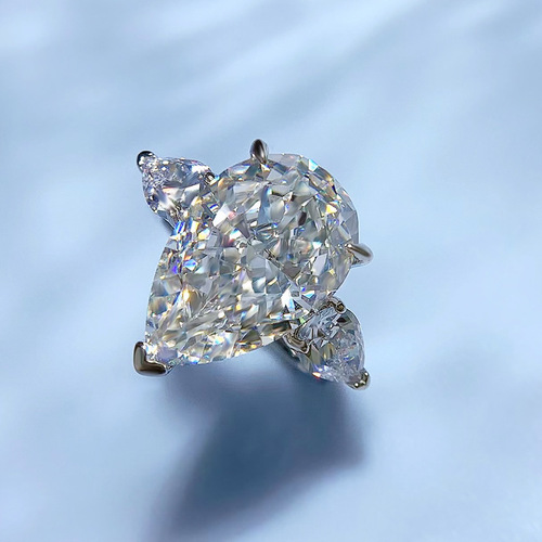 Mujing Jewelry European and American fashion luxury Internet celebrity same style S925 silver inlaid with high carbon diamond water drop 11*17 ring 5 carats