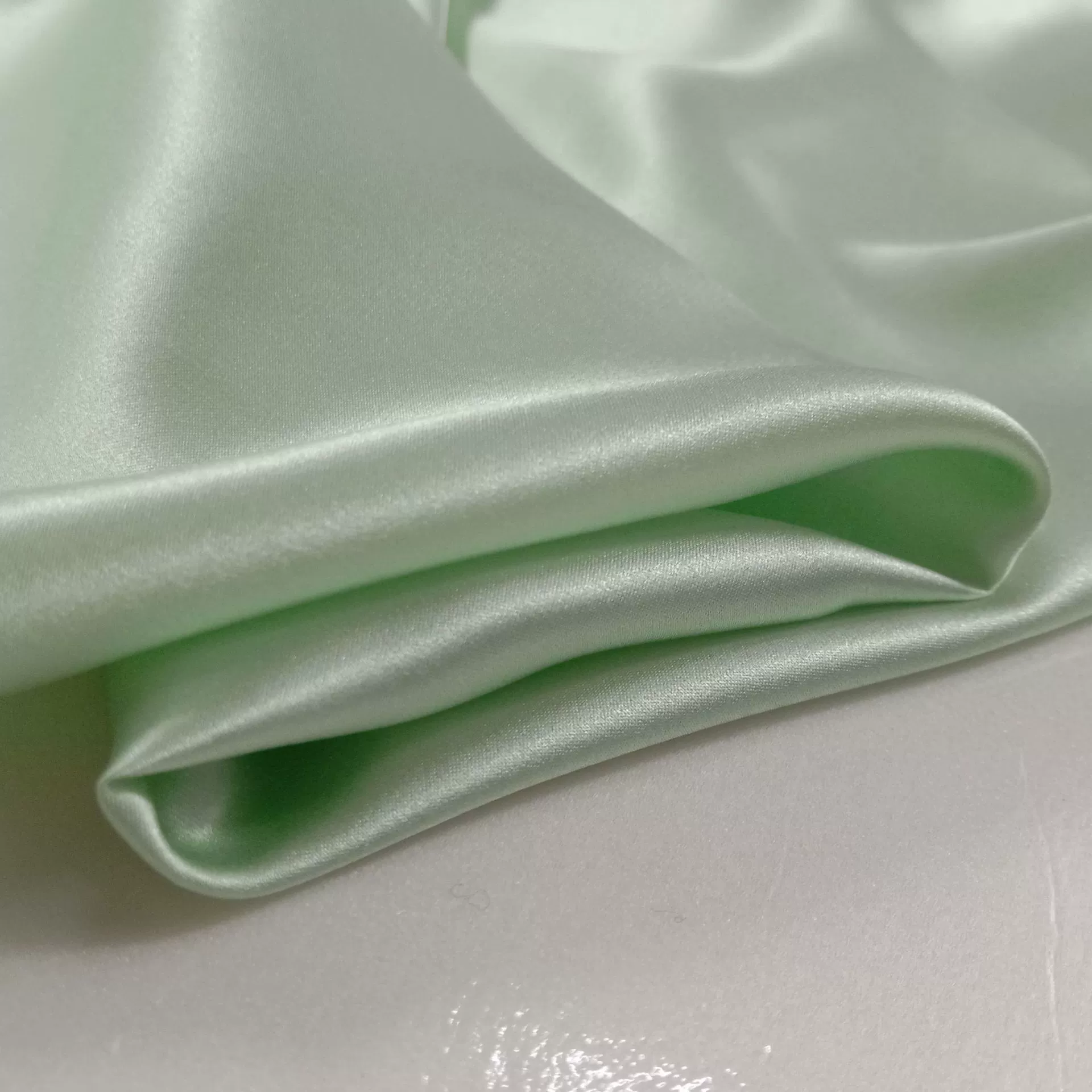 吉弟华都 Silk pijama, sleep mask, bedspread