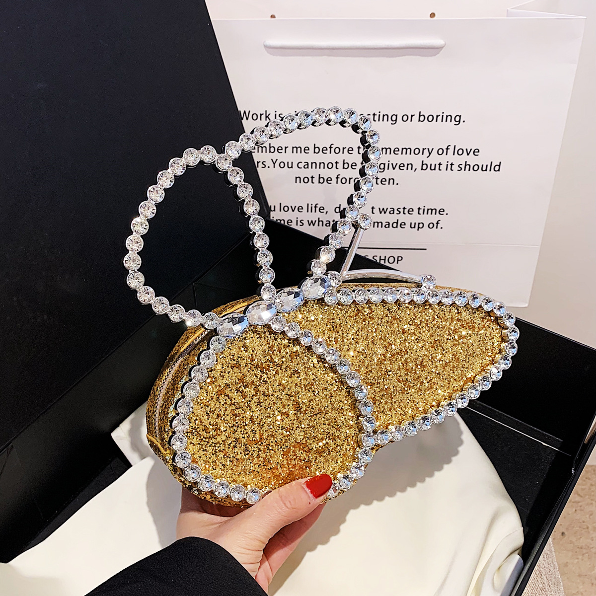 Banquete de mariposa brillante para mujer, nueva colección de verano 2024, tachonado de diamantes de agua, fiesta de alta sociedad, de mano_voghion.com