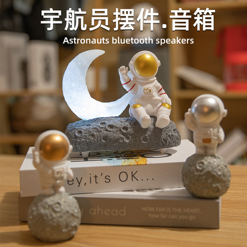 Moon Lamp Astronaut Glowing Bluetooth Speaker Space Suit Creative Gift Birthday Gift Ornament Speaker Y-589