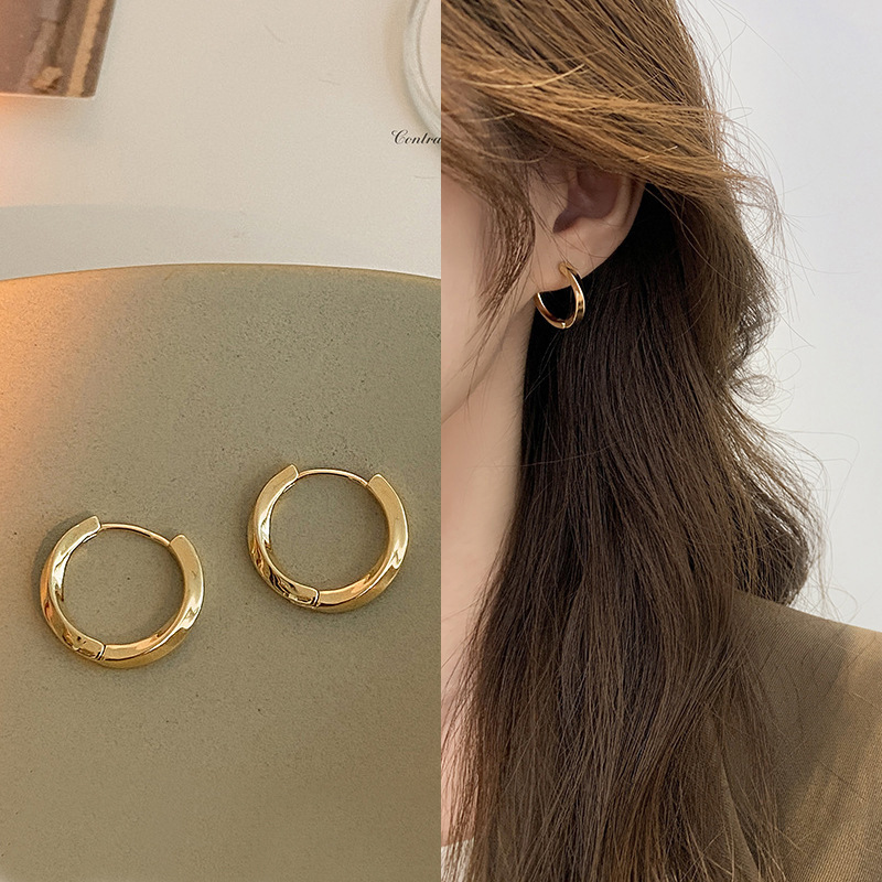 D0102莫比乌斯耳扣-金色