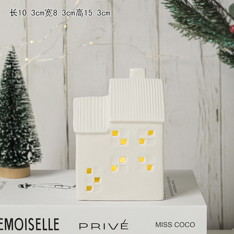 Casa transfronteriza decoración de cerámica LED luminosa casa de nieve nórdica sala de navidad candelabros modernos lujosos artesanías al por mayor