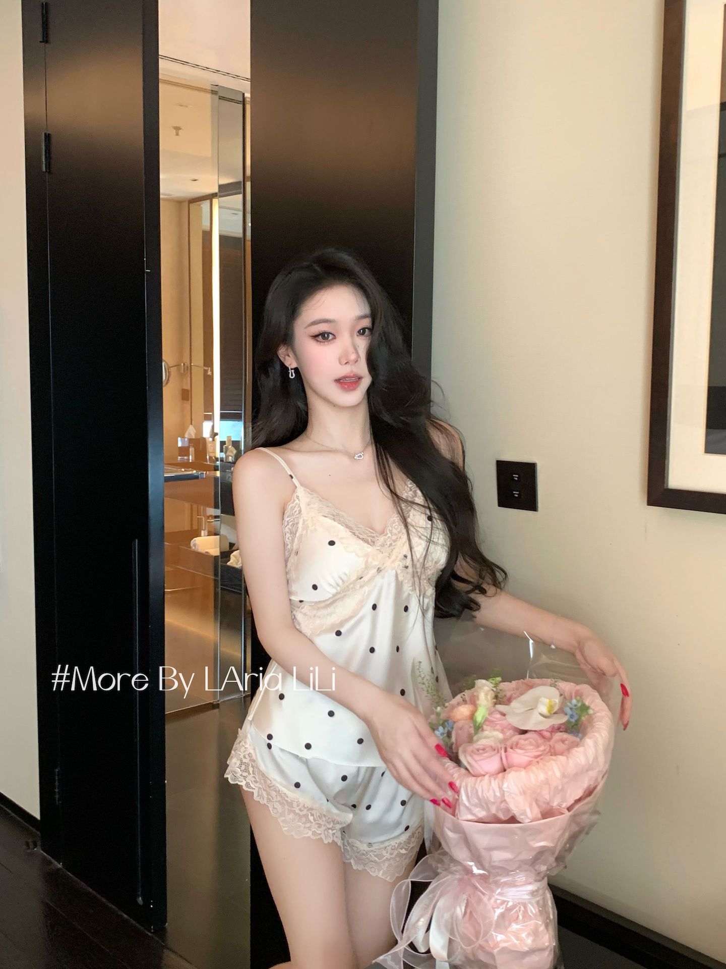 도트 베이지 탑 + 반바지