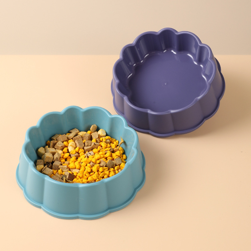 En stock al por mayor de cuero Taobao de encaje esmerilado para mascotas solo Tazón pétalo forma Pet Bowl Dog Bowl Alimentador de comida