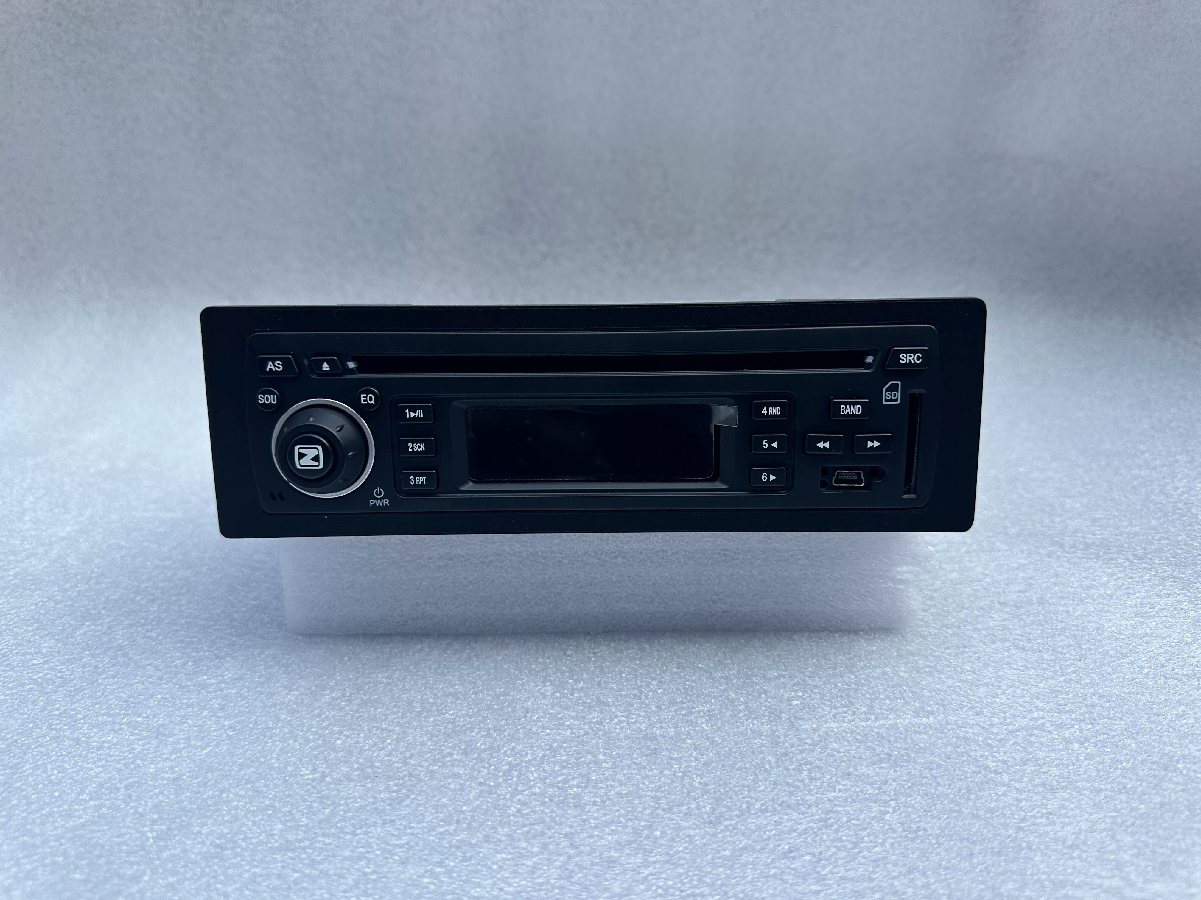 Автомобильный CD-проигрыватель развлекательный аудиоплеер USB хост Ib хост 伊 标 标 车 车 车 车 车 车 车 车 车