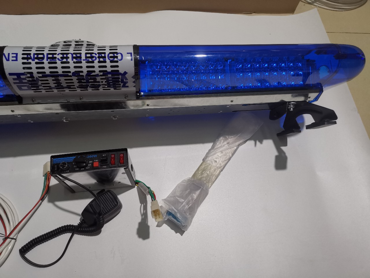 Ambulance emergency rescue vehicle long row warning light LED roof