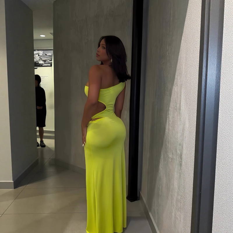 欧美跨境女装2025秋季新款纯色无袖斜领单肩镂空露肩长款连衣裙|undefined