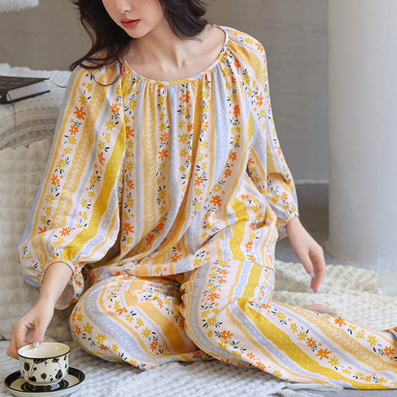 Cotton Silk Family's New Korean Style Pajamas, Pure and Sweet Style, Three-Quarter Sleeves, Loose Student Home Clothes, Pants That Can Be Worn Outside Cotton Silk Family's New Korean Style Pajamas, Pure and Sweet Style, Three-Quarter Sleeves, Loose Student Home Clothes, Pants That Can Be Worn Outside