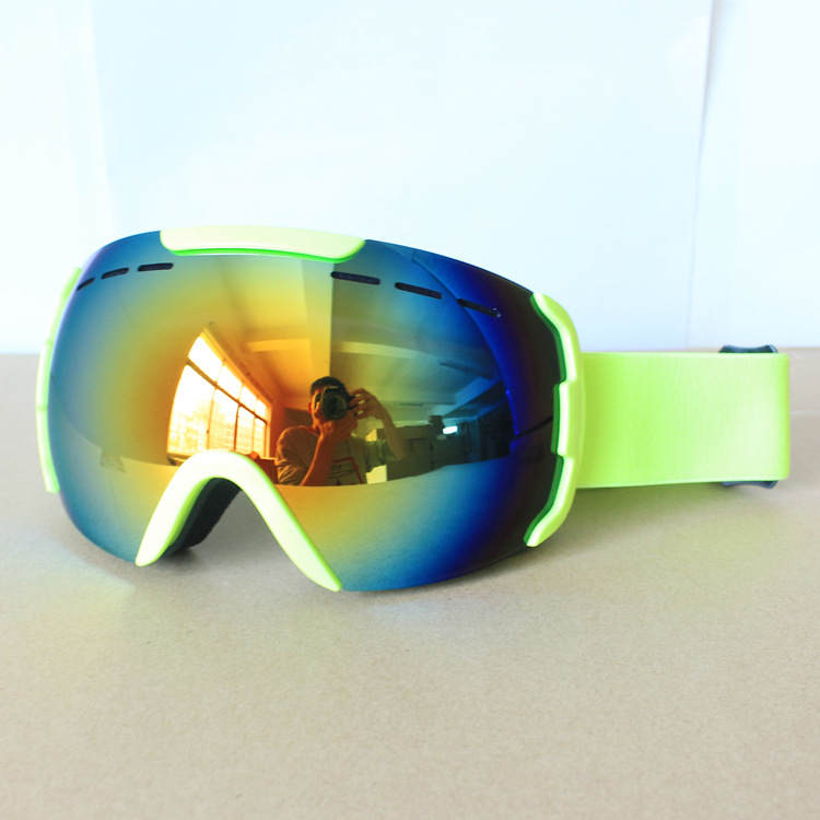厂家直销新款滑雪眼镜双层防雾大球面成人户外登山运动滑雪护目镜