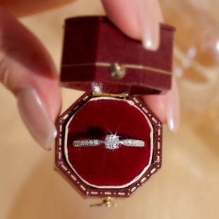 S925 Sterling Silver 1 karat Moissanite Ring Women's Classic Four-Claw Single Row Simulation Wedding Ring Little Red Book Gift