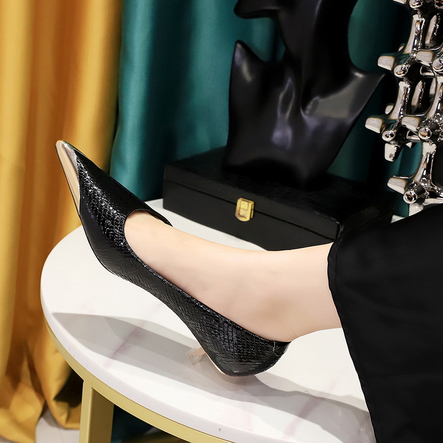 Pointed Toe Stiletto Pumps With Sparkling Sequin Snake Pattern_voghion.com