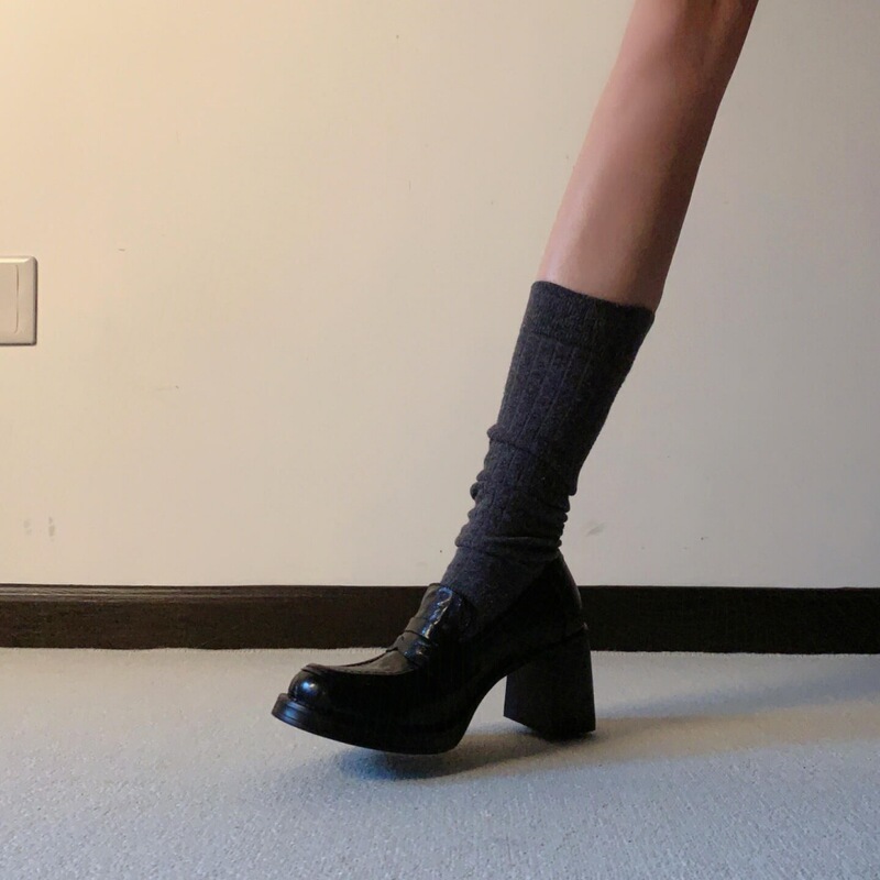 In Stock~ Women's Leather Loafers with Soft Soles That Are Comfortable, Black French Hepburn Style High-Heeled Leather Shoes with Added Fleece