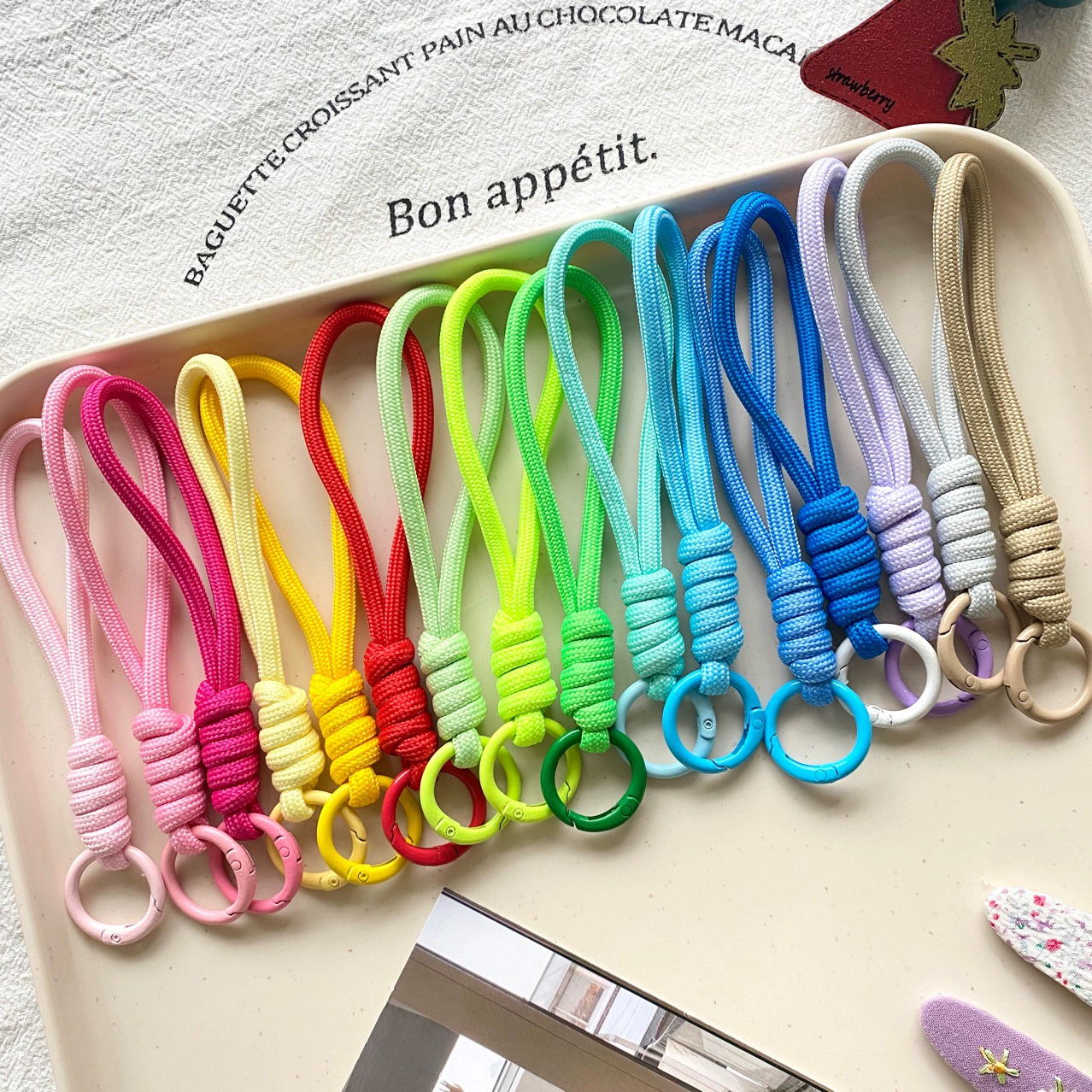 Красочный плетеный ремешок для мобильного телефона с узлами, креативный короткий ремешок на запястье, чехол для мобильного телефона, кольцо для ключей, съемный, анти-потерянный