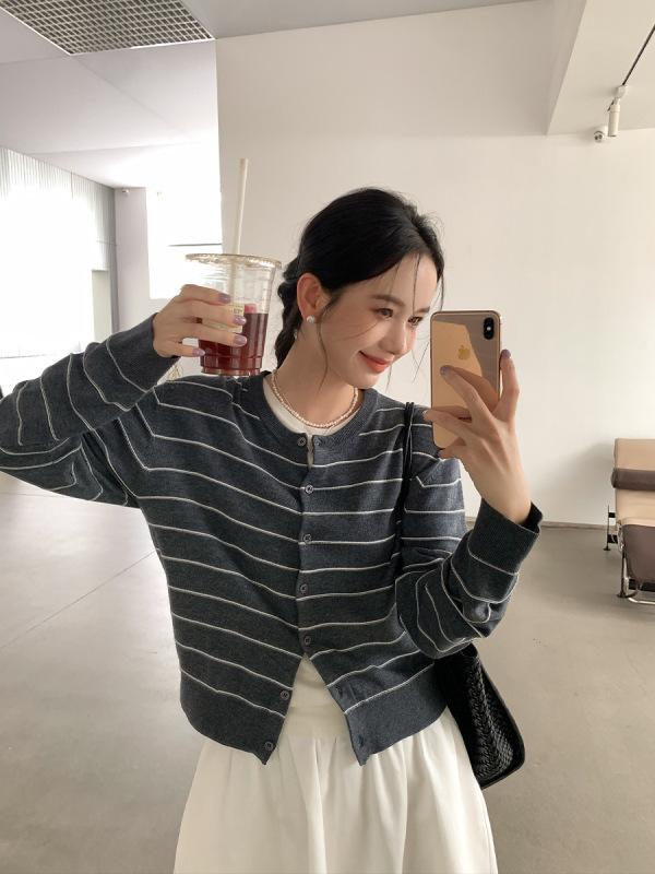 衣尔衫 书店常客 羊毛条纹休闲针织衫女韩系百搭气质松弛开衫0580|undefined