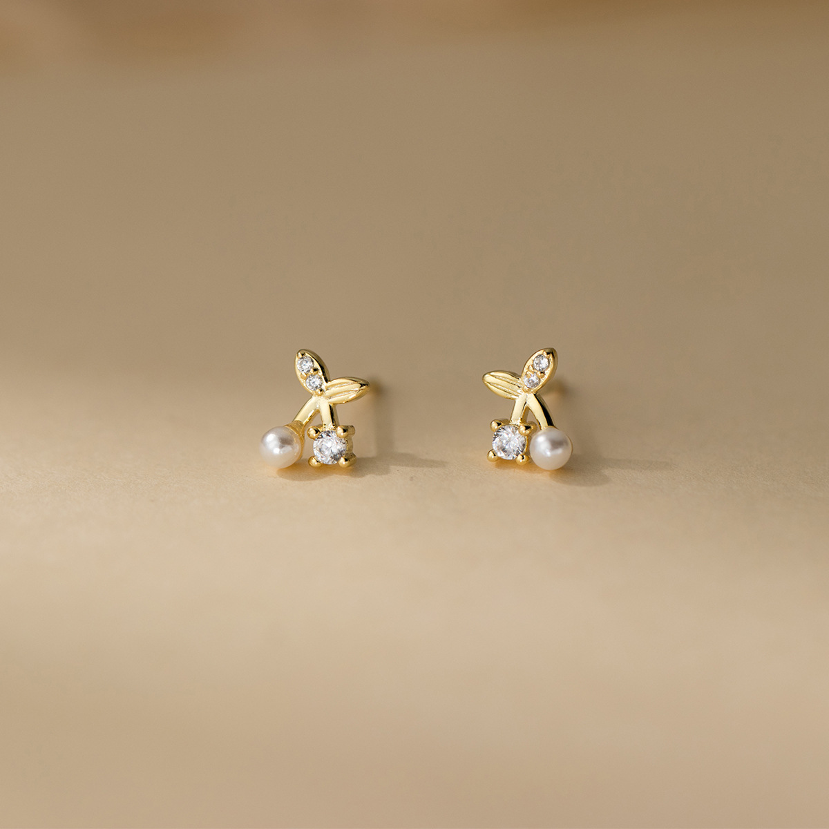 Cherry Pattern Women's Gender Inlay Design 1 Pair 925 Sterling Silver Pearl Zircon Cherry Ear Studs