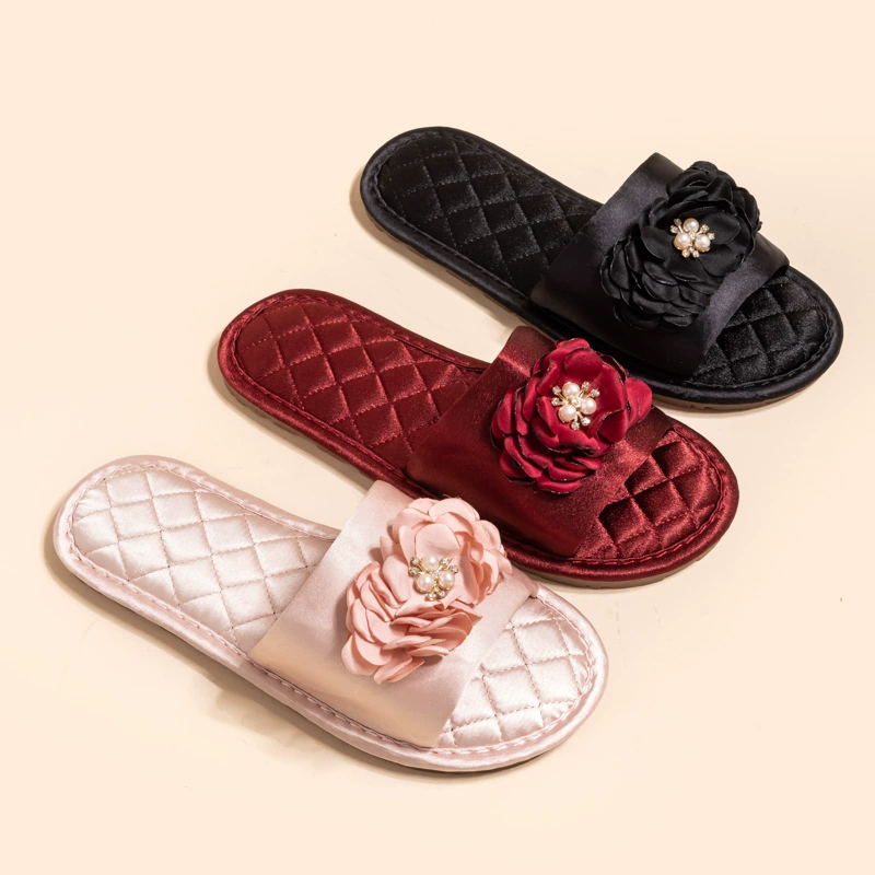 Трансграничные тапочки женские новые летние праздничные красные холодные тапочки приданые противоскользящие тапочки производители оптом