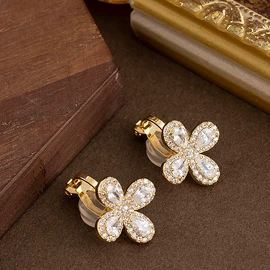 耳钉;耳环;戒指