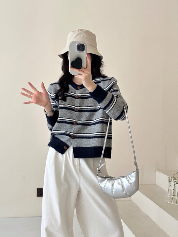 韩版撞色条纹针织开衫女2025早秋新款复古小香风圆领刺绣毛衣外套|undefined